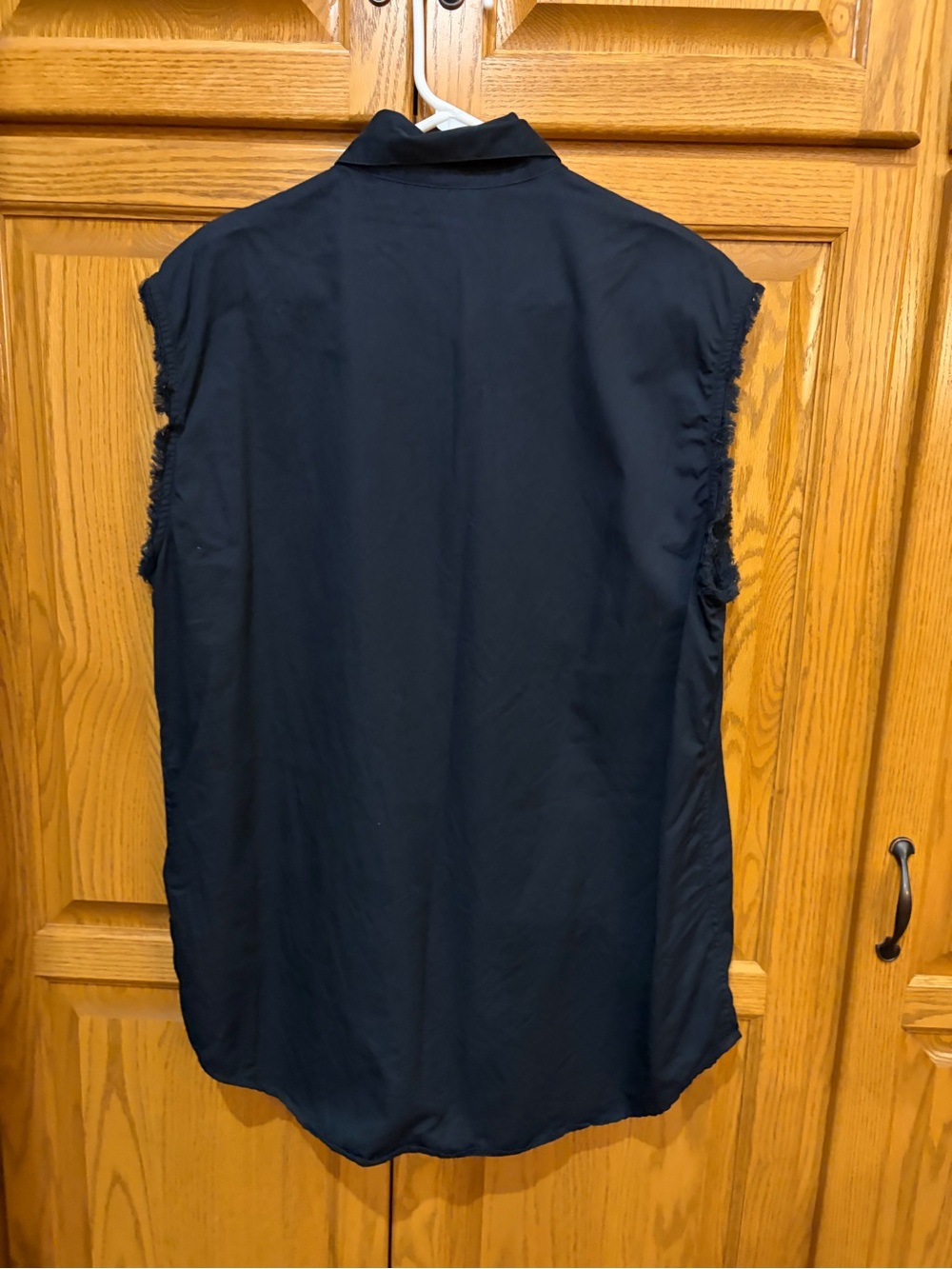 Harley-Davidson Black Frayed Sleeveless Button-Down Shirt - Picture 5 of 6